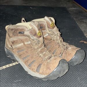 KEEN Voyageur Mid Hiking Boots for Ladies - Brindle - 7.5M